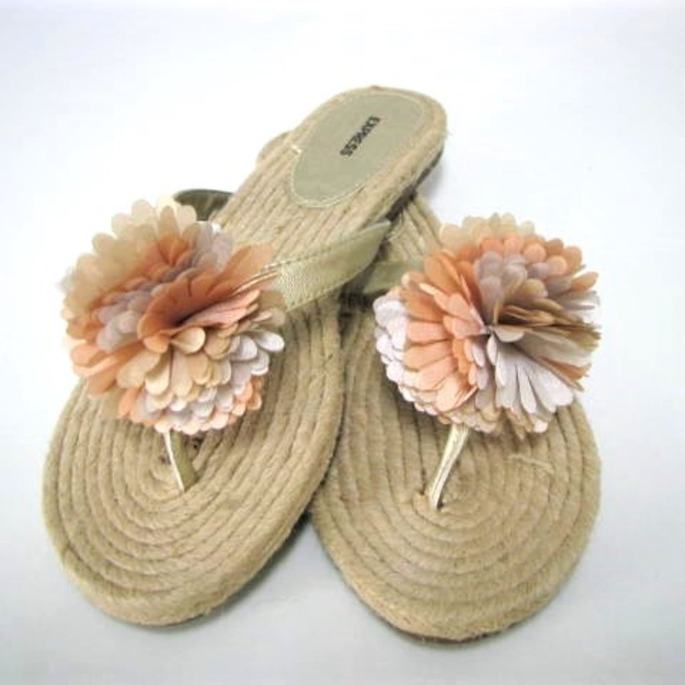 Express Summer Sandal gold with floral accent Size 10